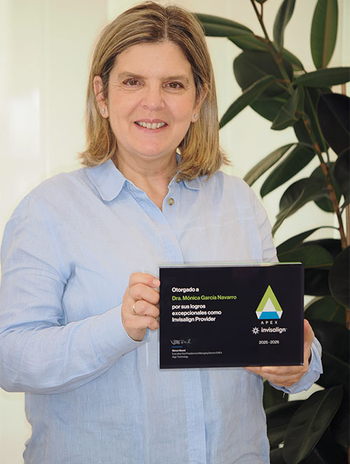 Mónica García Navarro, ortodoncista Invisalign Apex